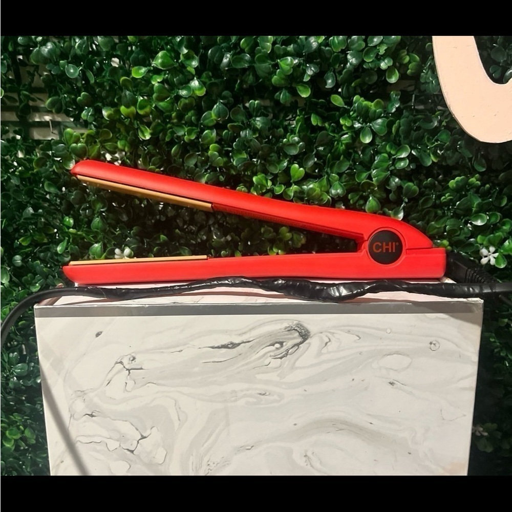 chi hair straightener flat iron